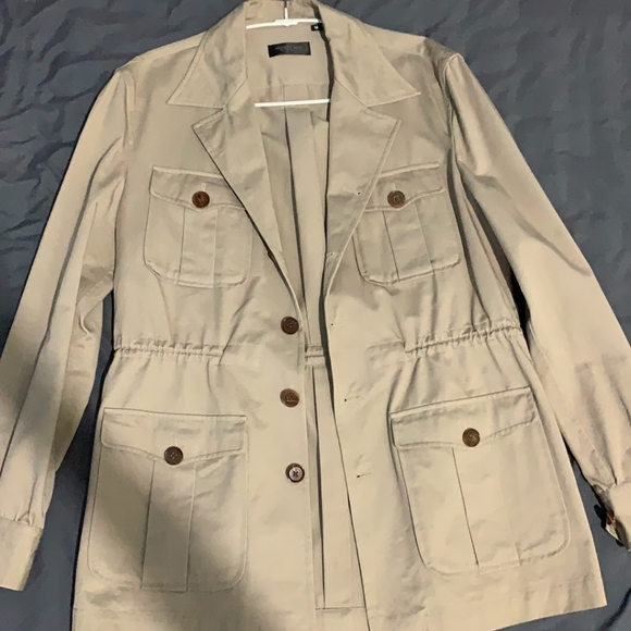 Beige windbreaker jacket - Picture 1 of 3